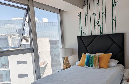 Financial District Apartment | Luxury Condo in Lobby33 near Andares By Bamboo