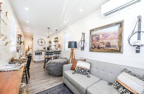 Waco House | Luxury Container Home | Pickleball | Rooftop Patio