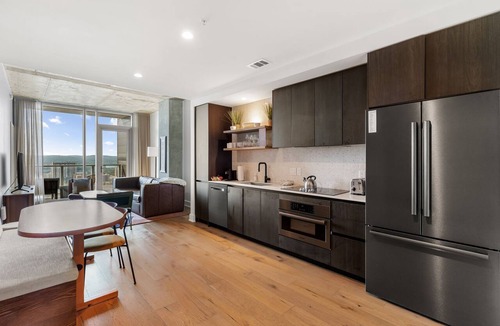 Rainey Street Historic District Condo | Luxury Downtown Austin Condo Near Rainey Street