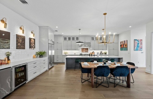 Bouldin House | Luxury Escape in Austin’s Iconic Bouldin Creek Perfect Location + Private Pool!