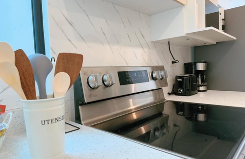 San Lucas Sacatepequez Apartment | Luxury+Wifi+BBQ+TV+Laundry+Kitchen+Apt.