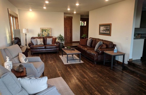 Dillon House | Luxury Hideaway on Beaverhead River - RiverHouse