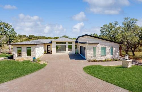 Horseshoe Bay West House | Luxury Hill Country Home in Horseshoe Bay Near Lake LBJ & Golfing with Game Room
