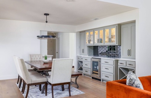 Salado House | Luxury Home on Golf Course, Onsite Golf Cart Rental