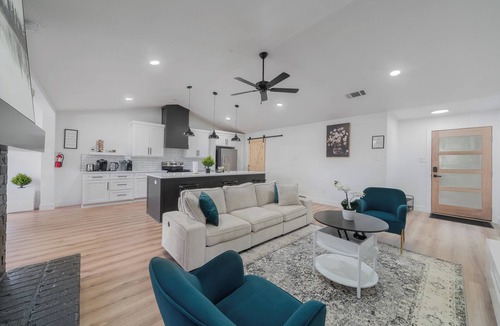 Euless House | Luxury in Euless - Close to DFW Airport and Cowboy Stadium