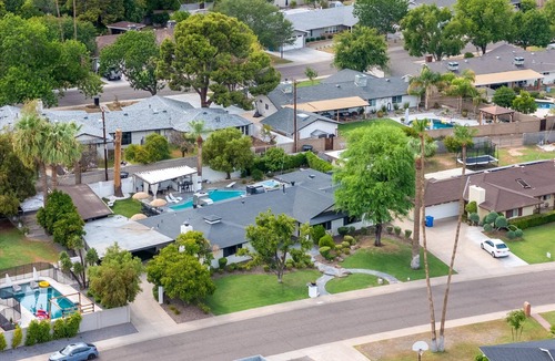 Alhambra House | LUXURY & LOCATION Central Corridor Remodeled Ranch on 1/3 acre-BACKYARD RESORT!