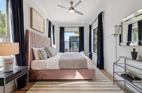 Govalle House | Luxury Modern Comfort with Private Heated Pool
