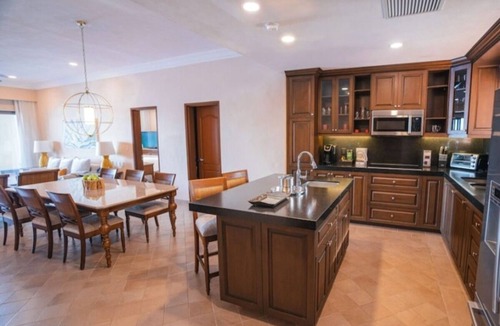 Loreto Apartment | Luxury One Bedroom Suite, Private Beach, Amazing Views and TPC Golf Course
