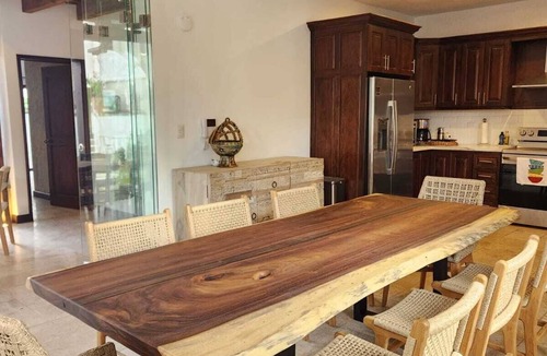 Antigua Guatemala House | Luxury Oasis in Antigua w/pool and hot tub!