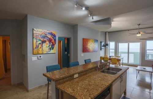 Galveston Apartment | Luxury Oceanfront Condo in Ocean Grove