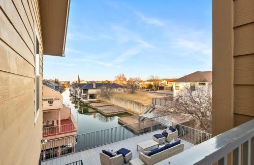 Horseshoe Bay House | Luxury on Lake LBJ with Hot Tub Firepit & Boat Slip