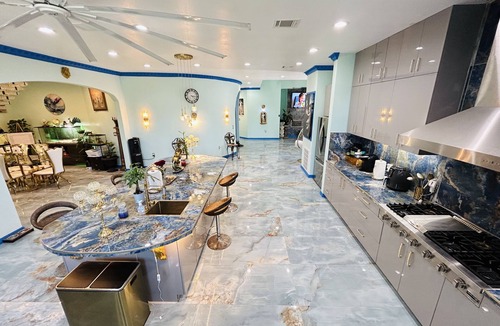 Alvin Villa | LUXURY/PALACE