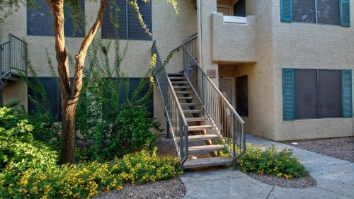 Central Scottsdale House | Luxury Paradise Valley Condo Complete Remodel