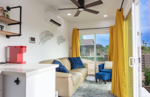 Cornville Cottage | Luxury Stargazing Container Near Sedona Hot Tub & Desert Views