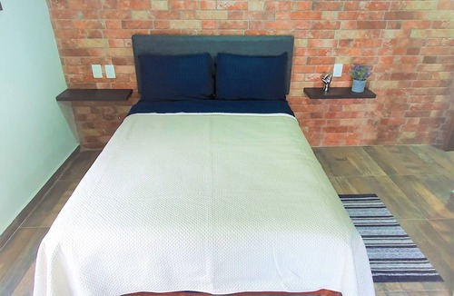 Ciudad Lopez Mateos House | LUXURY STUDIO (POWER) 5 MIN FROM ITESM (R09)