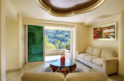 Boca de Tomatlan Villa | Luxury Suite with Garden and Ocean view