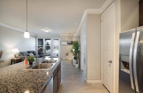 McNeil Apartment | Luxury Townhome + Pool | North Austin | Evonify 4750