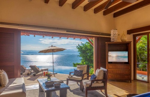 La Cruz de Huanacaxtle House | Luxury Villa Paloma Blanca