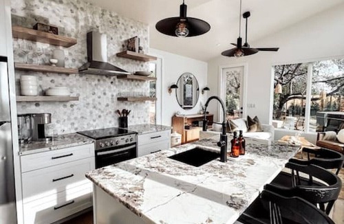 Dripping Springs House | Luxury Villa - Stunning Views, Hot Tub, Fire Pit