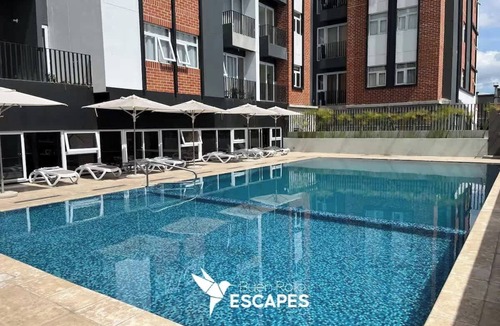 Zona 11 Apartment | Luxury Volcano & Pool View FREE Pool/Gym KING Bed