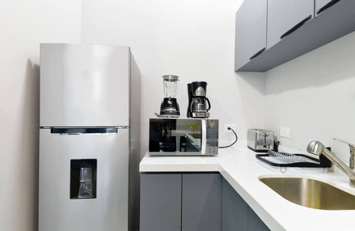 Monterrey Apartment | ¡Luxury with Terrace! King Bed & Sofa Bed 4ppl