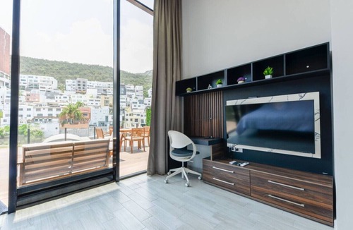 Monterrey Apartment | ¡Luxury with Terrace! King Bed & Sofa Bed 4ppl