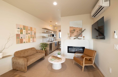 Apache Junction House | Lyra 01: A luxury studio with outdoor soaking tub and deck, Lyra #1