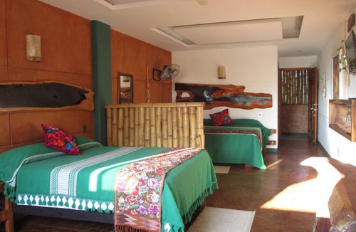 Hidalgo House | Madre Tierra Hotel & Coworking & Hostal