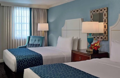 French Quarter Hotel | Make Your Trip More Enjoyable! 3 Classy Units, Pets Allowed, Outdoor Pool!