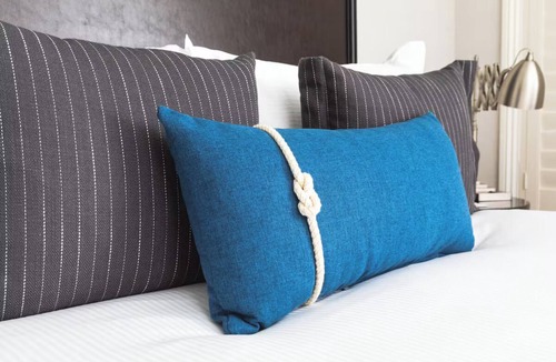 South Beach Hotel | Making The Best Memories Along The Way! Pets Are Welcome Here, Gym Onsite!