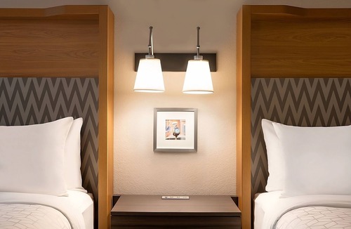 Fort Worth Hotel | Making The Best Memories Along The Way! Classy Unit, Indoor Swimming Pool!
