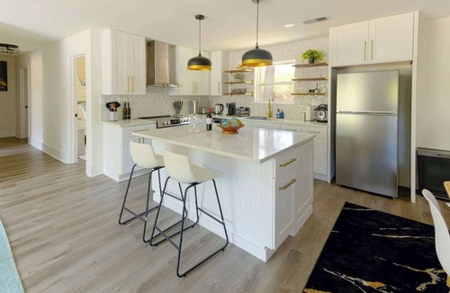 Onion Creek Meadows House | Manchaca Meadows Mini Villa Pool & Spa 20 min DT