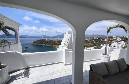 Peninsulas de Santiago House | Manzanillo Home with Stunning Roof Top Ocean Views - Pet Friendly