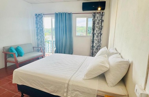 Flores House | Maple Guest House