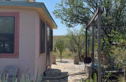 Marathon House | Marathon: Desert Oasis Retreat