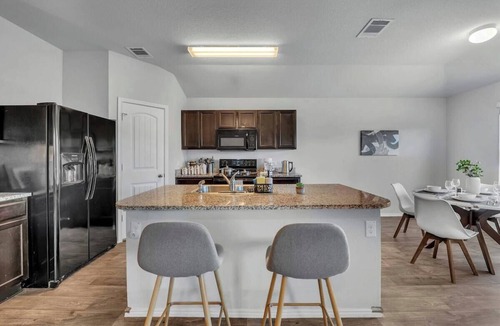 Austin Cottage | @ Marbella Lane - Polished 3BR Home in Austin TX