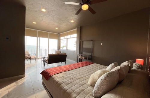Manzanillo Hotel | Marthas Suites & Hotel