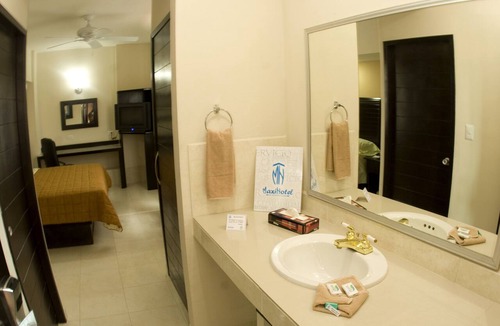 Downtown Culiacan Hotel | Maxihotel Business Class