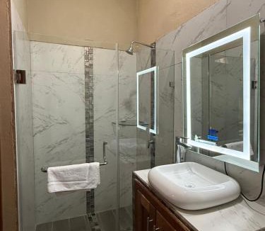 Flores Hotel | Maximos Petit Hotel
