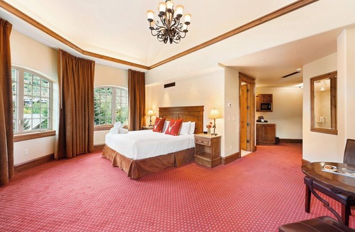 Vail Hotel | Maximum Comfort! Spacious Accommodation, Hot Tub, Mountainside Fire Pits