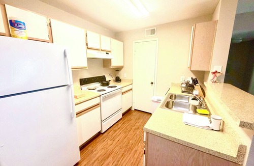 Astrodome Apartment | Med Center ONE BEDROOM APARTMENT. Sweet home away from home.