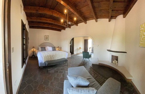Ciudad Vieja Hotel | Mestizo Cortijo