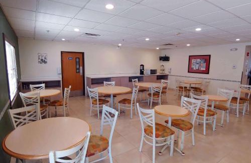 Ciudad Juarez Hotel | Microtel Inn and Suites by Wyndham Ciudad Juarez, US Consulate
