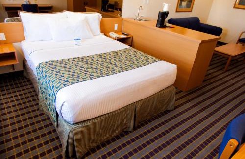 Chihuahua Hotel | Microtel Inn & Suites by Wyndham Chihuahua