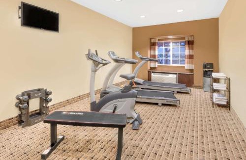 Midland Hotel | Microtel Inn & Suites by Wyndham