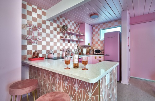 Twin Palms House | Mid Century Modern Barbie bungalow in Historic Ocotillo Lodge