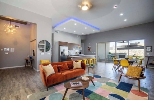 Biggs Field House | Midcentury Modern Oasis 4 Bed 3.5 Bath