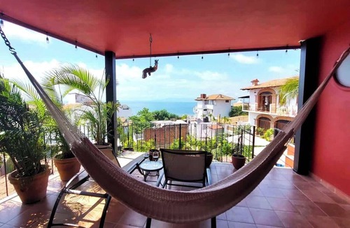 Cerro Apartment | Miguel's Mirador: Bay-View Studio, Private Hammock Terrace, Heated Pool