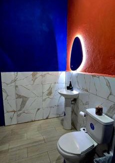Puerto Barrios Apartment | Mini Casa azul con generador electrico y parqueo