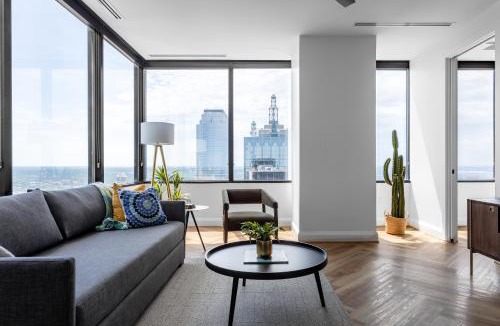 Downtown Dallas Hotel | Mint House Dallas Downtown By Kasa